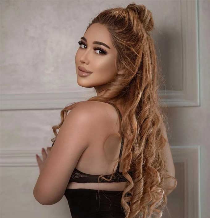 Uma Noida Escort